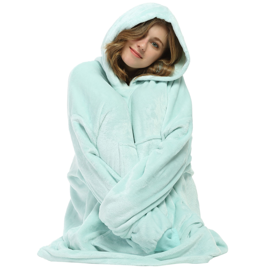 Oversized Winter Hoodie Blanket