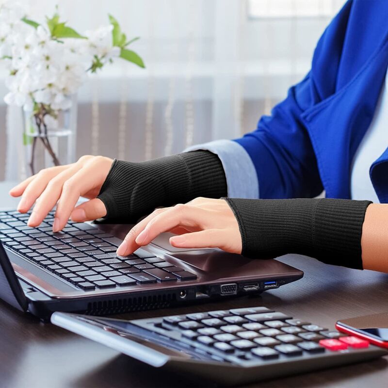 Gel thumb support gloves for hand pain relief